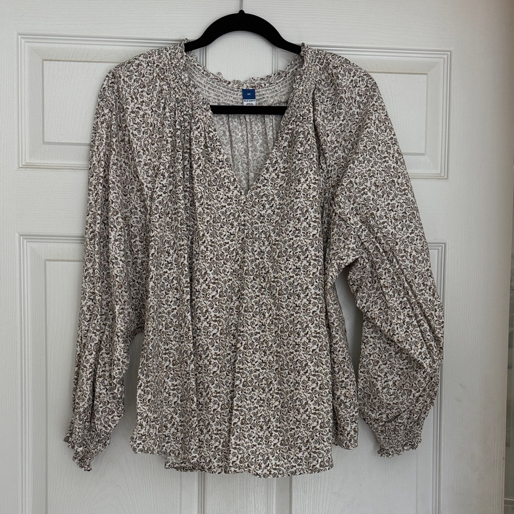 Old Navy Women's Blouse in Cream Floral